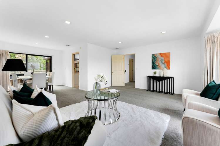 25 Lexington Drive Botany Downs_6