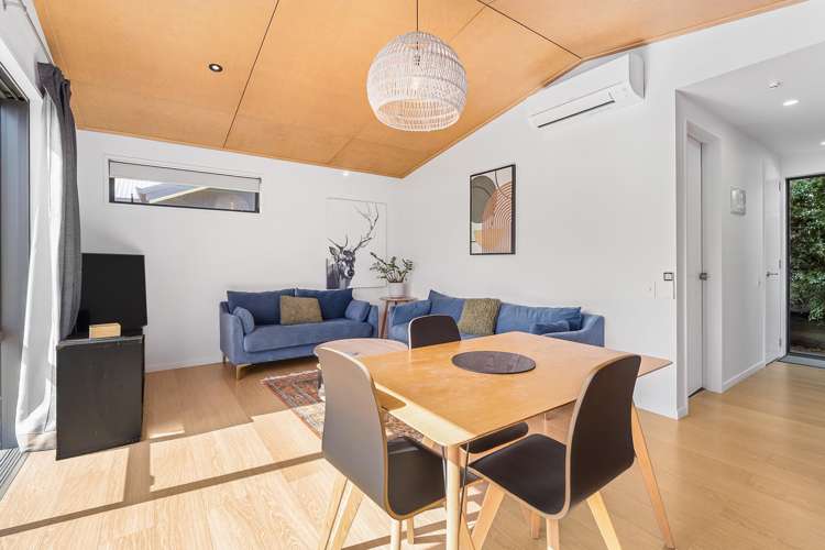 11 Centre Crescent Wanaka_24