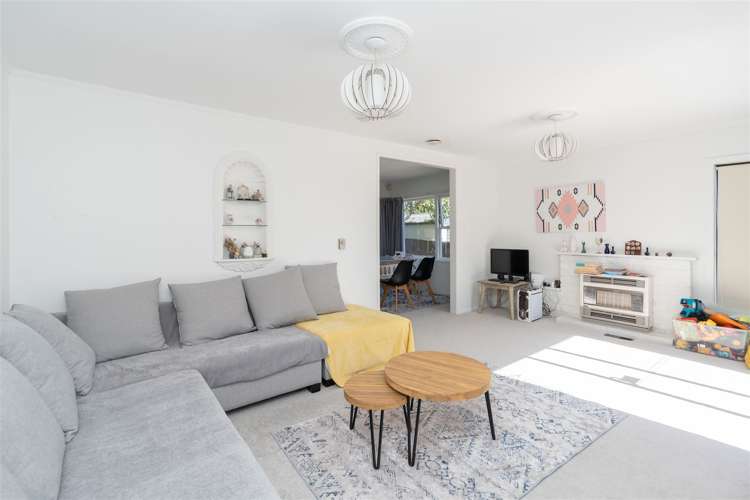 59 Resthill Crescent Glenview_9