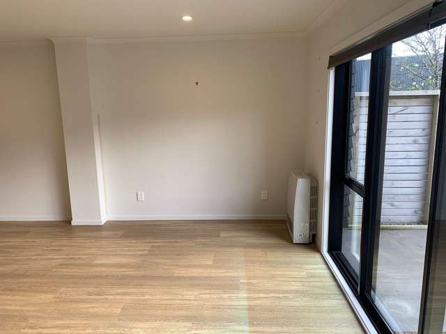 5/9 Surrey Street Tawa_3