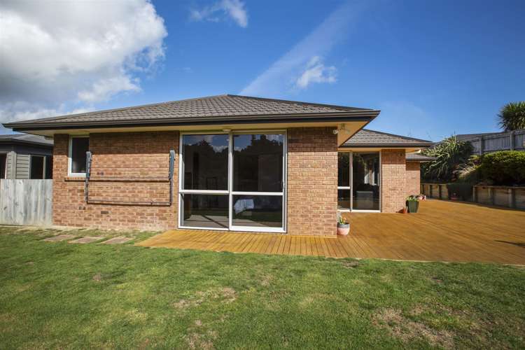 15 Tararua Close Aotea_20