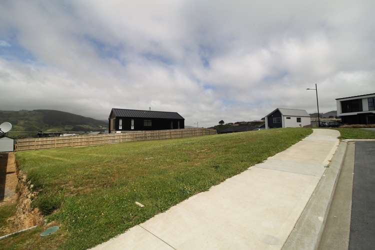 53 Hokioi Drive Porirua_9