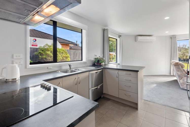 11 Mcainch Place_5