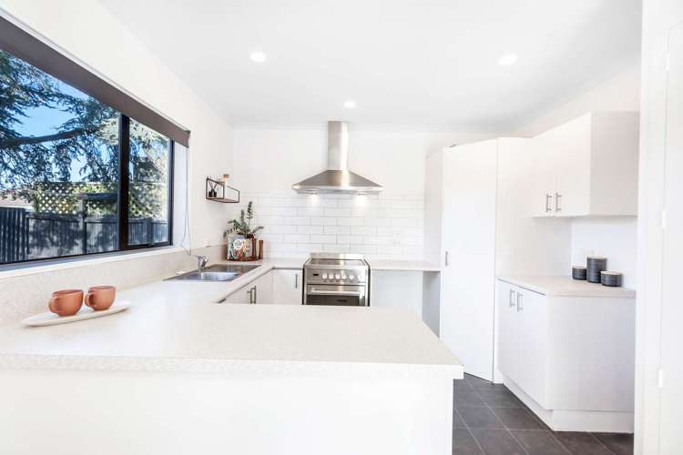 52a Vivian Street Burwood_11