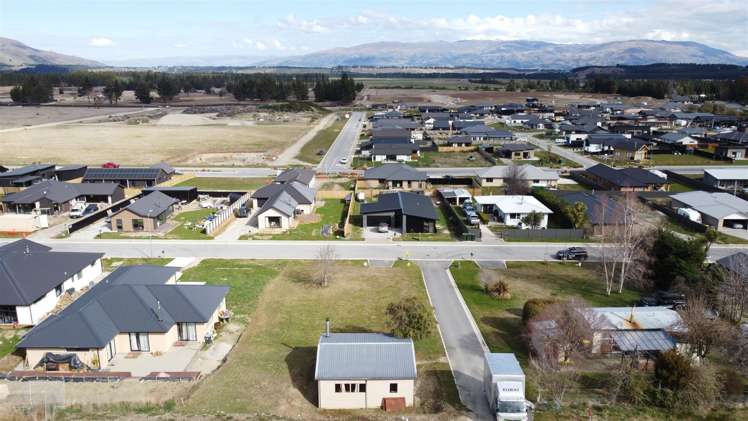 29 Woodpecker Street Lake Hawea_3