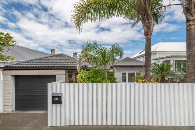 Private oasis on Jervois