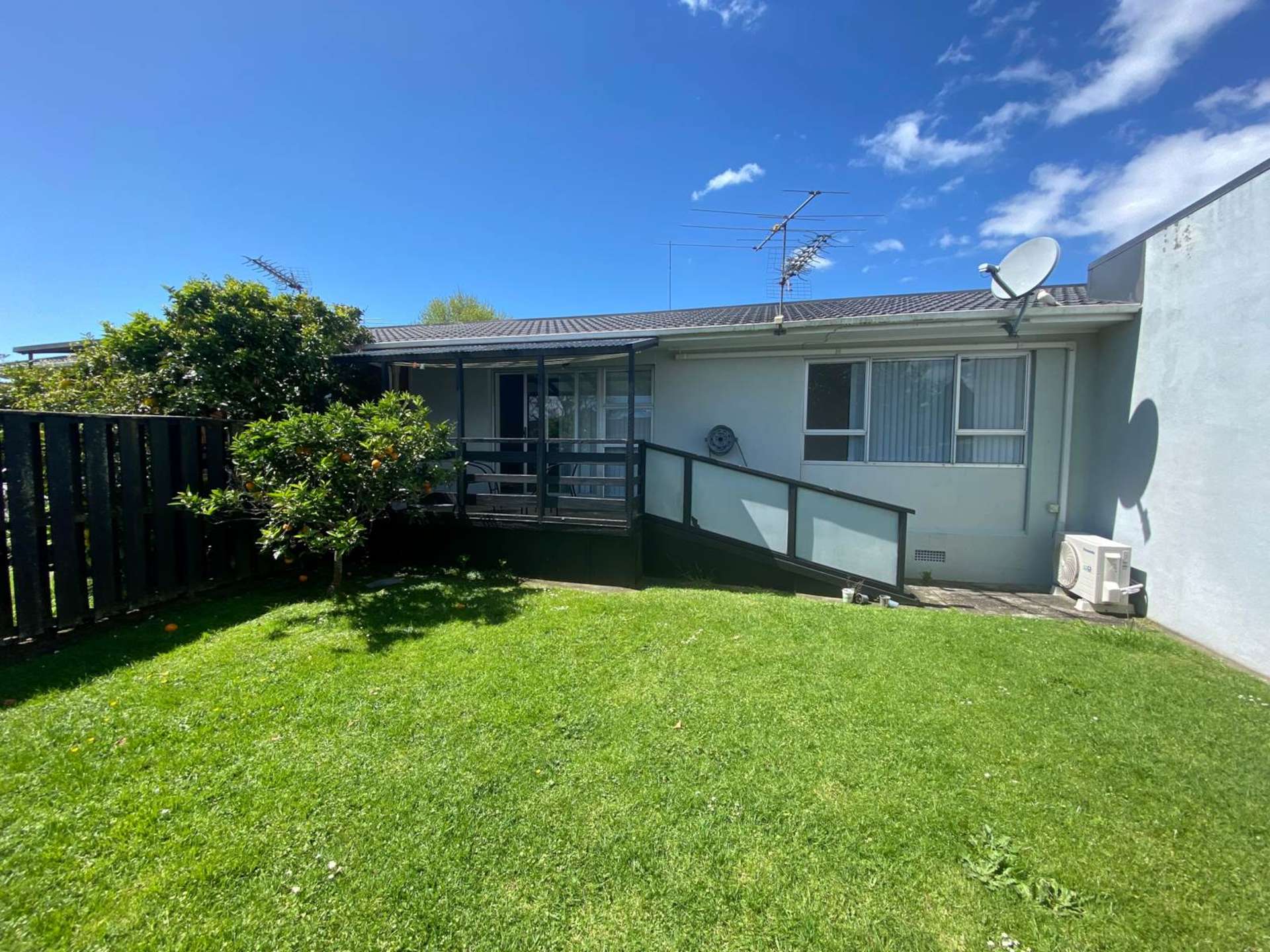 2/13 Latham Avenue Pakuranga_0
