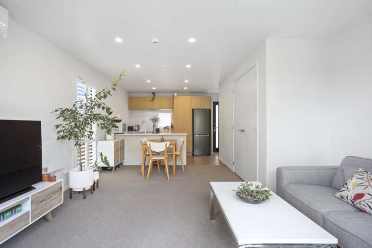 9/18 Graham Avenue Te Atatu Peninsula_4