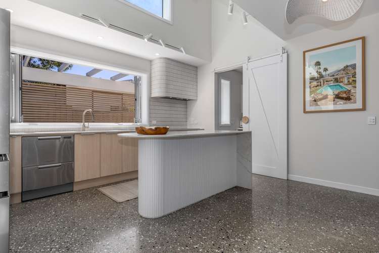 87 The Esplanade Raumati South_5