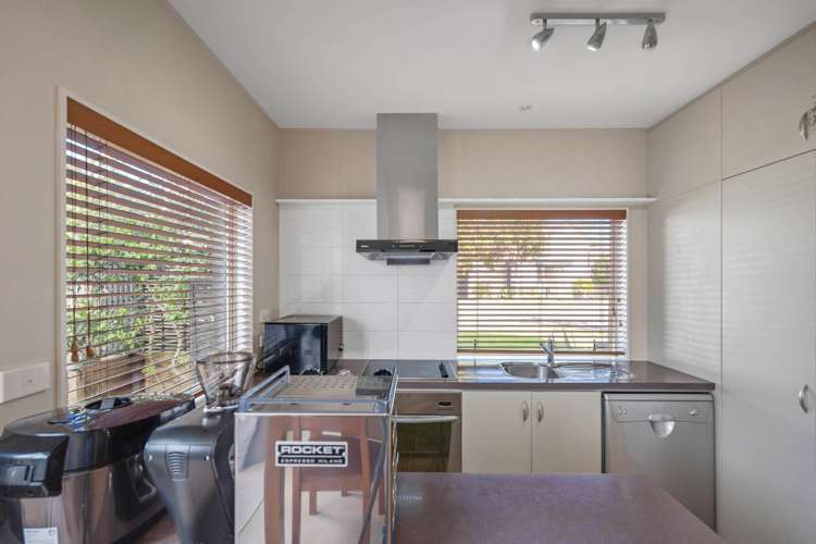 1 Kirikiri Lane East Tamaki_9