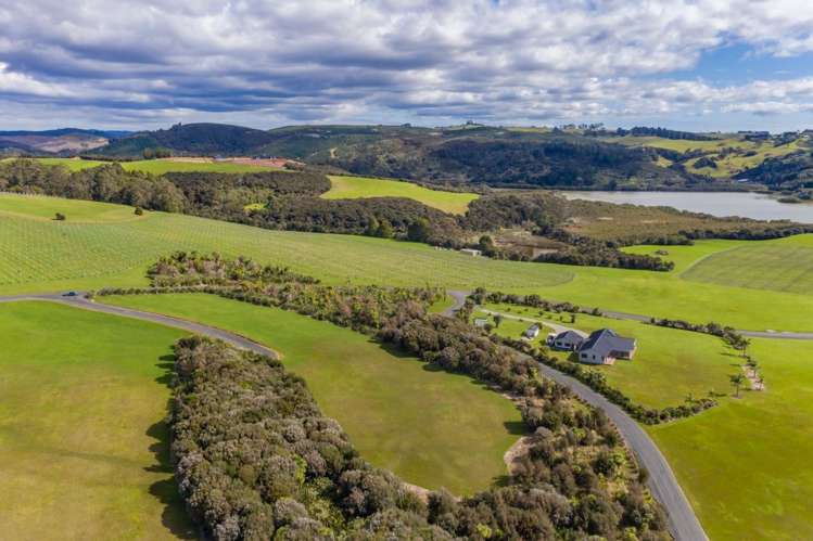 2958 State Highway 10 Paewhenua Island_12