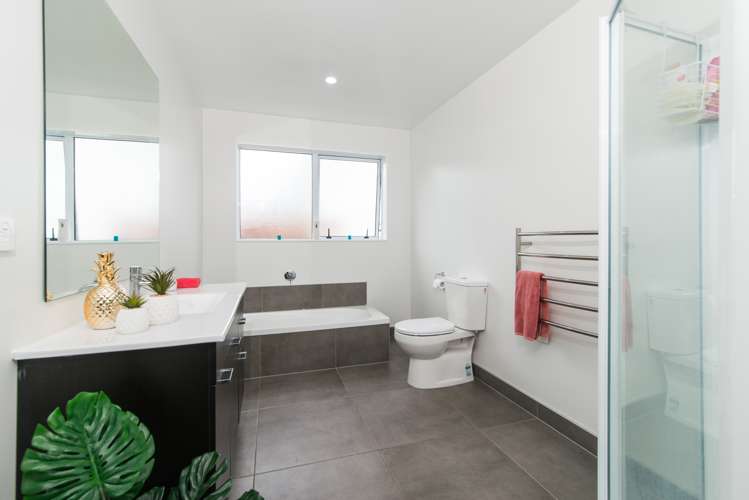 49 Leo Street Glen Eden_9