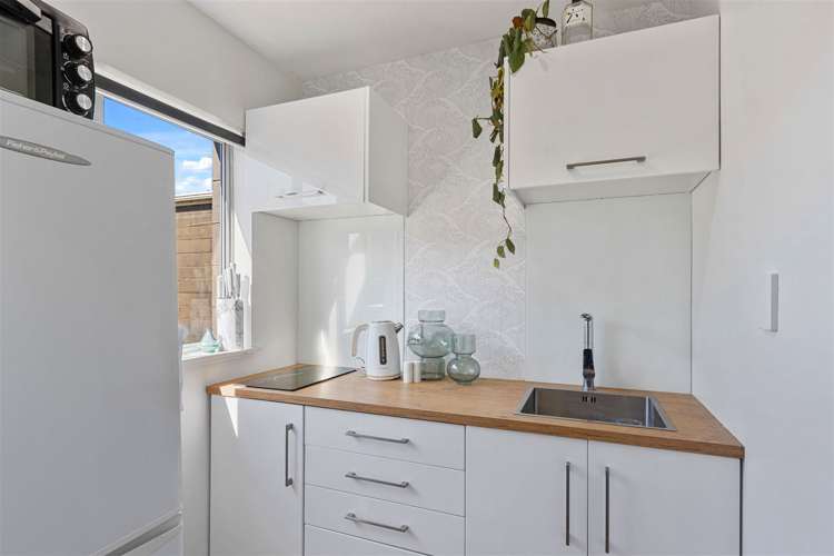 28 Yellowstone Crescent Burwood_19