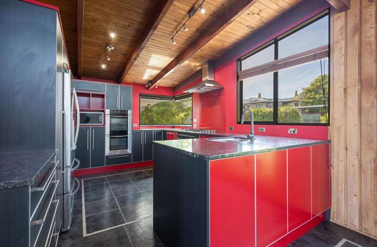 13 Farnham Drive Richmond_5