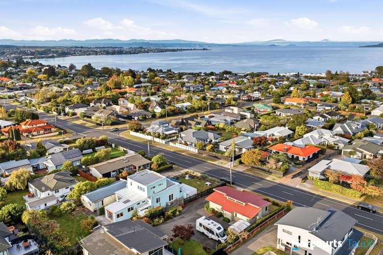 10A Mere Road Taupo_20