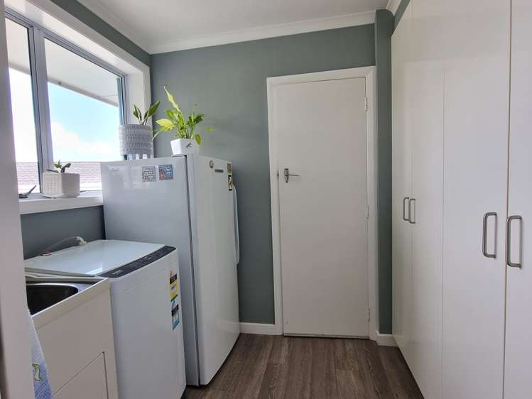 16 Keith Road Paroa_9