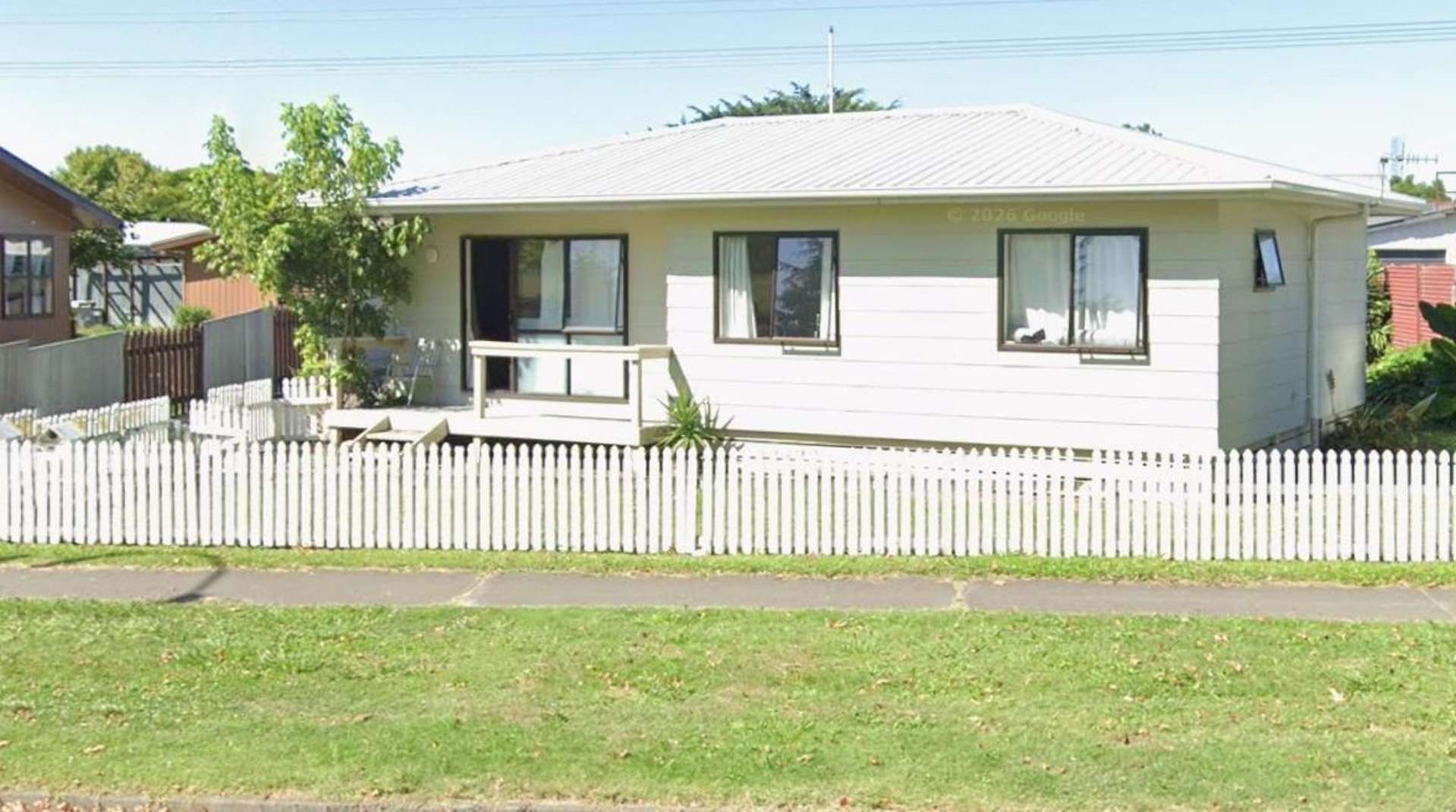 44A Walton Way 10480_0