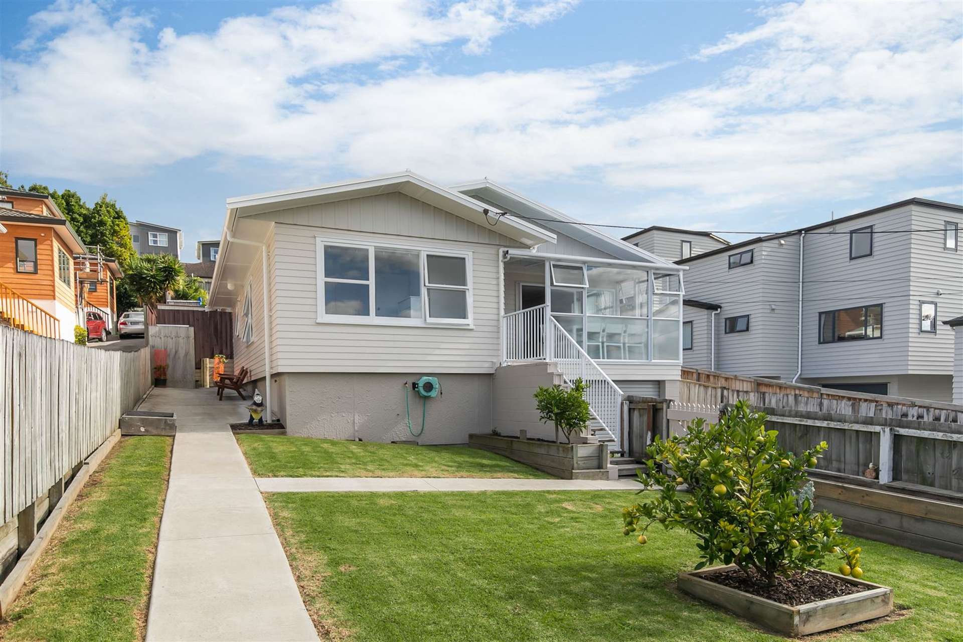 1/8 Woodall Place Totara Vale_0