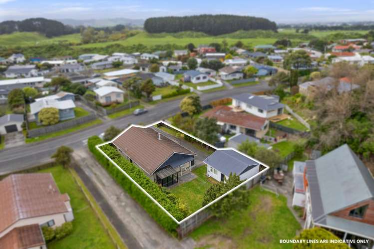 99 Norfolk Crescent Otaki Beach_14