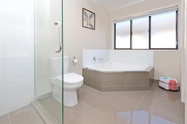 19 Fairbairn Place East Tamaki Heights_17