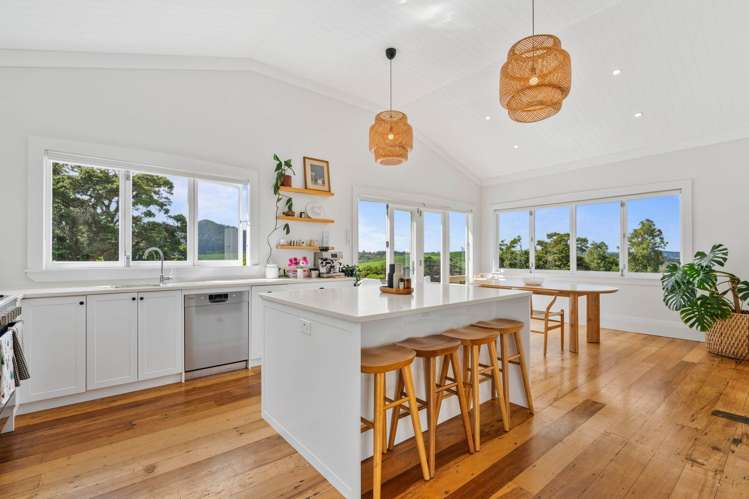 221 Mountain Road Maungaturoto_9