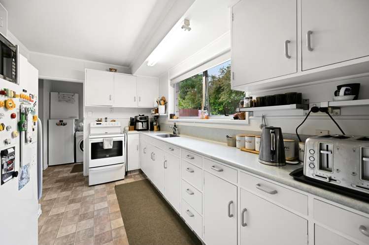 348 Cobham Drive Hillcrest_2