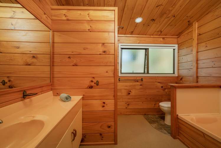 12 Wharf Road Tairua_14