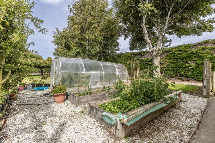 64 Winton Wreys Bush Highway Winton_29