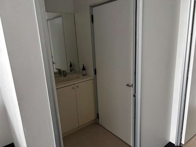 Unit 2, 354 Victoria Street Hamilton Central_7