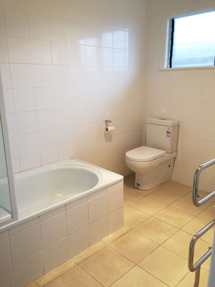 2/48 Rawhiti Road One Tree Hill_8