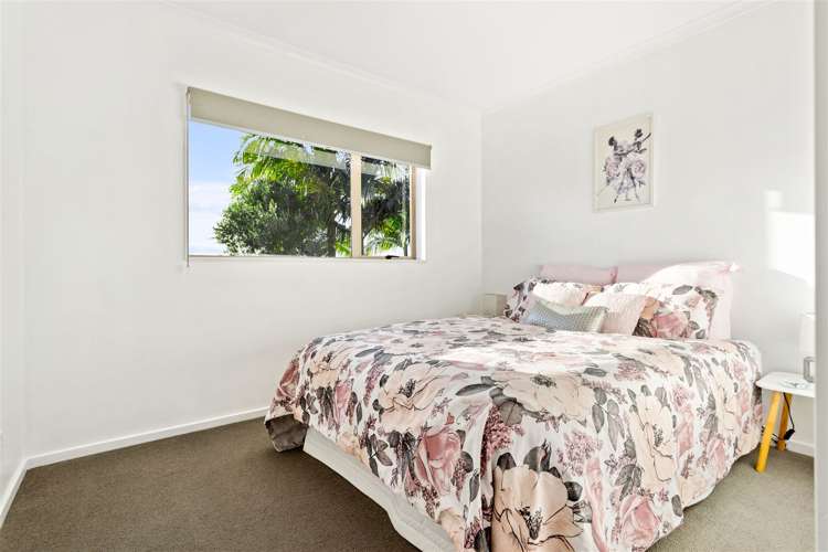 17 Exotic Place Massey_12