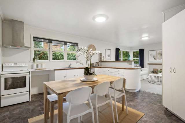 72 Blakeborough Drive Forrest Hill_3