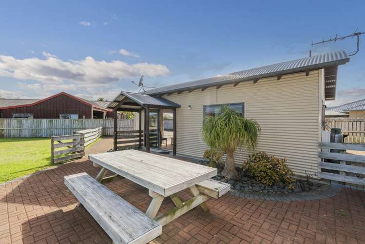 45 Cholmondeley Crescent Whitianga_12