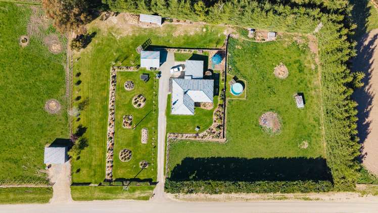 467 Waihaorunga Back Road Elephant Hill_11