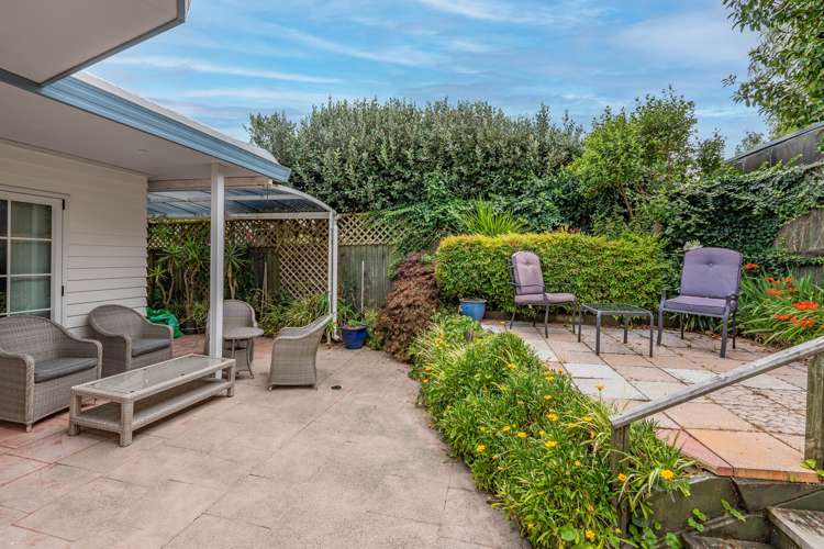 2/72 Mere Road Taupo_16