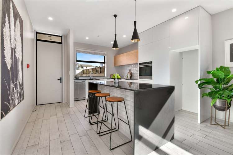 1/4 Stables Lane Silverdale_9