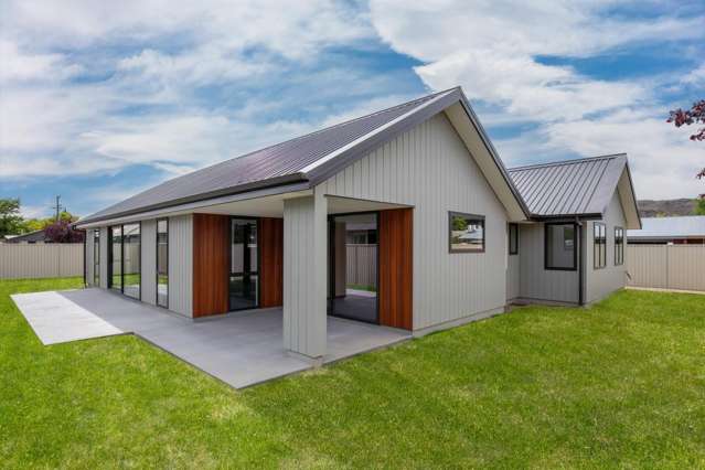 CONVENIENT MODERN LIVING