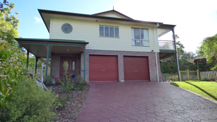 2 Careen Grove_0