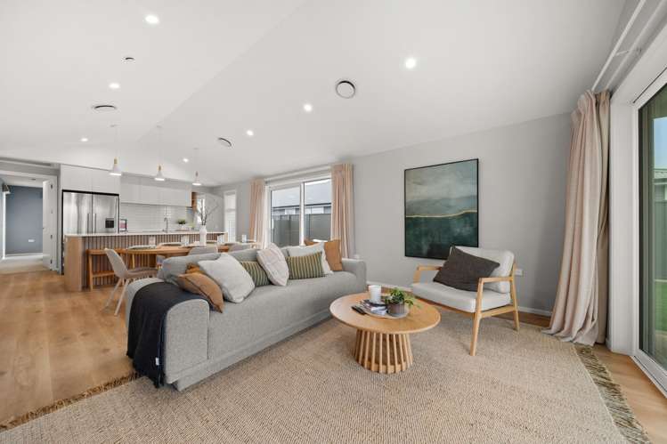 33 Sir Bob Charles Drive_5