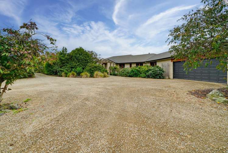 1402 North Eyre Road West Eyreton_19