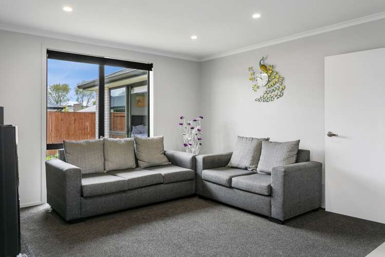 6 Broadcast Lane Rangatira Park_10