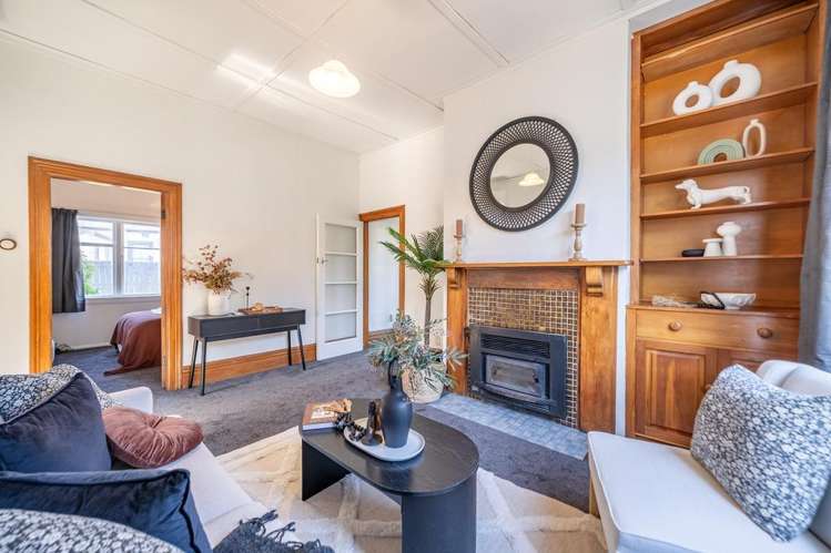 35 Riddlers Crescent Petone_10