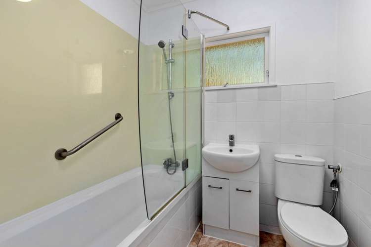 2/63 Ellice Road Totara Vale_13