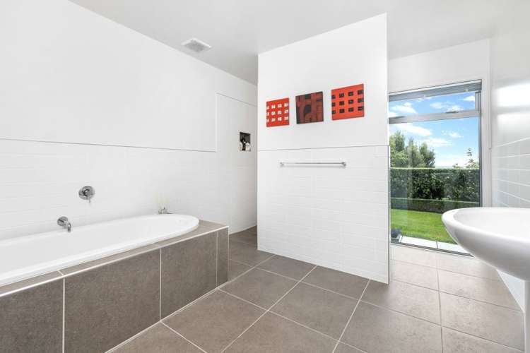 12 The Rocks Kennedys Bush_17