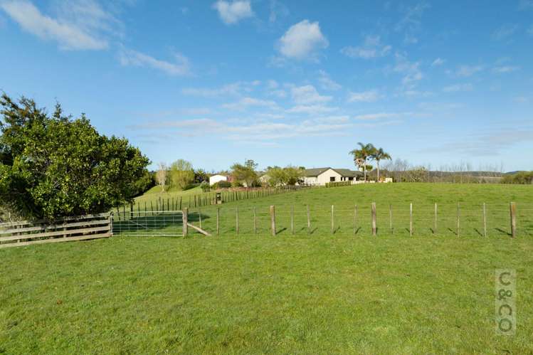 1224 State Highway 16 Waimauku_46