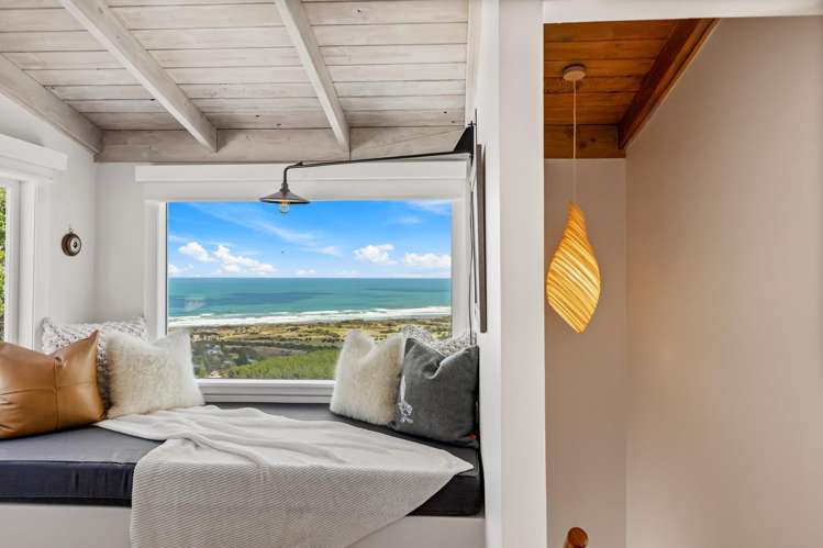 39 Oaia Road Muriwai_41