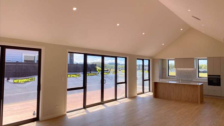 2 Moyle Street Wainui_5