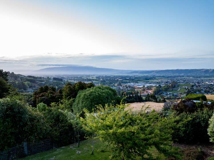 27 Chain Hills Road Chain Hills_32