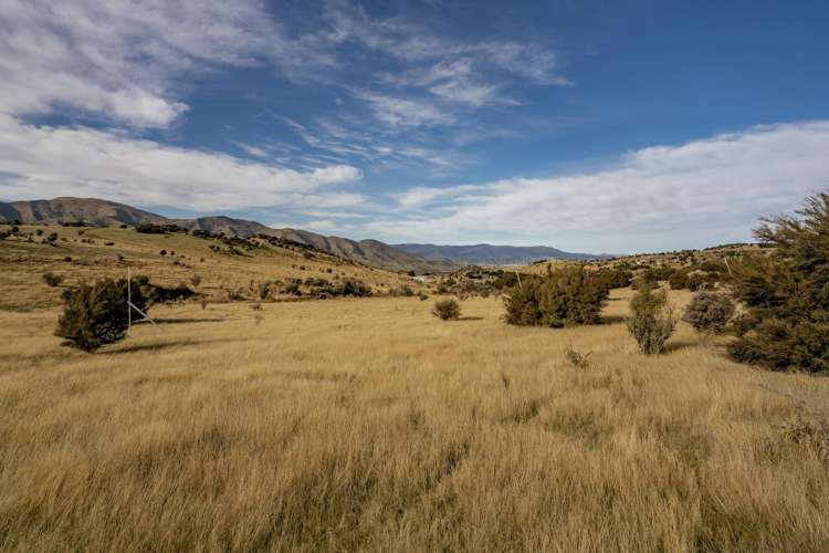 242 Pukerangi Drive Wanaka Surrounds_12