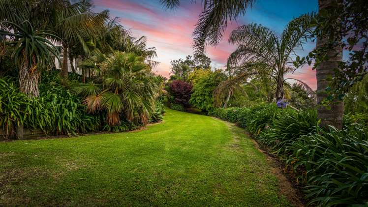 59 Whangaparaoa Road Red Beach_18